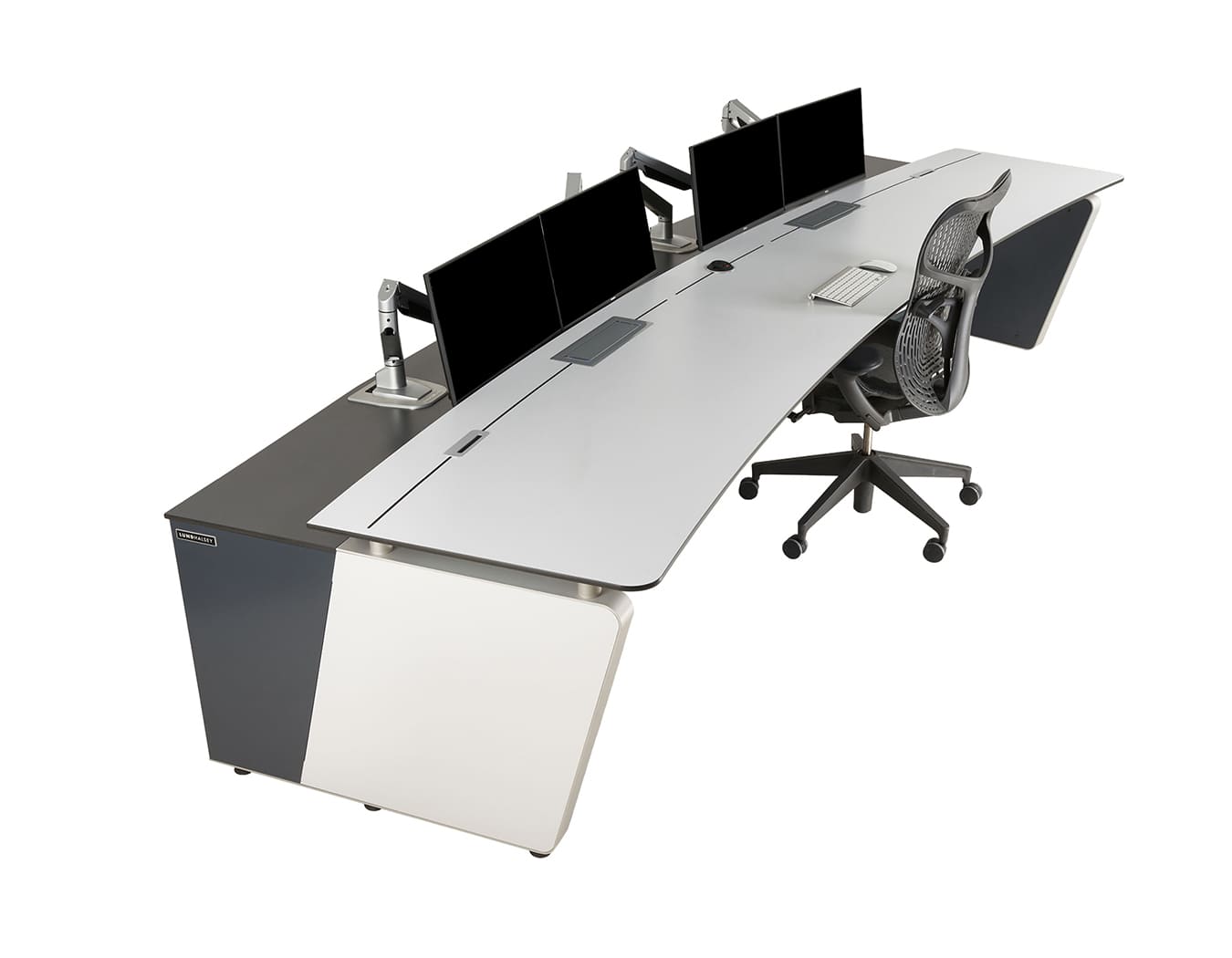 High-tech collaboration zone featuring Lund Halsey UK custom control room console with integrated display—blending performance and aesthetics, ideal for modern office environments.
منطقة تعاونية عالية التقنية تحتوي على وحدة تحكم مخصصة من Lund Halsey UK مع شاشة مدمجة—تجمع بين الأداء والتصميم الجمالي، مثالية لمكاتب العمل العصرية.