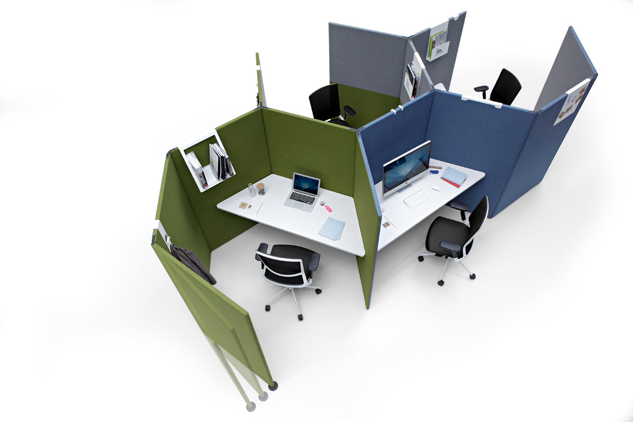 Link table by Actiu Spain – modular and reconfigurable table system designed for dynamic workspaces, training rooms, and collaborative zones – with foldable frames and mobile options – available from Atelier 21 KSA, Top Interior Fit-out Company and Furniture Supplier in Saudi Arabia and Riyadh.
طاولة Link من Actiu إسبانيا – نظام طاولات مرن وقابل لإعادة التكوين، مثالي لغرف التدريب والمكاتب التشاركية – بإطار قابل للطي وعجلات – مقدم من مفن الرسام، أفضل شركة تصميم داخلي، ومورد أثاث، وتشطيبات داخلية في السعودية