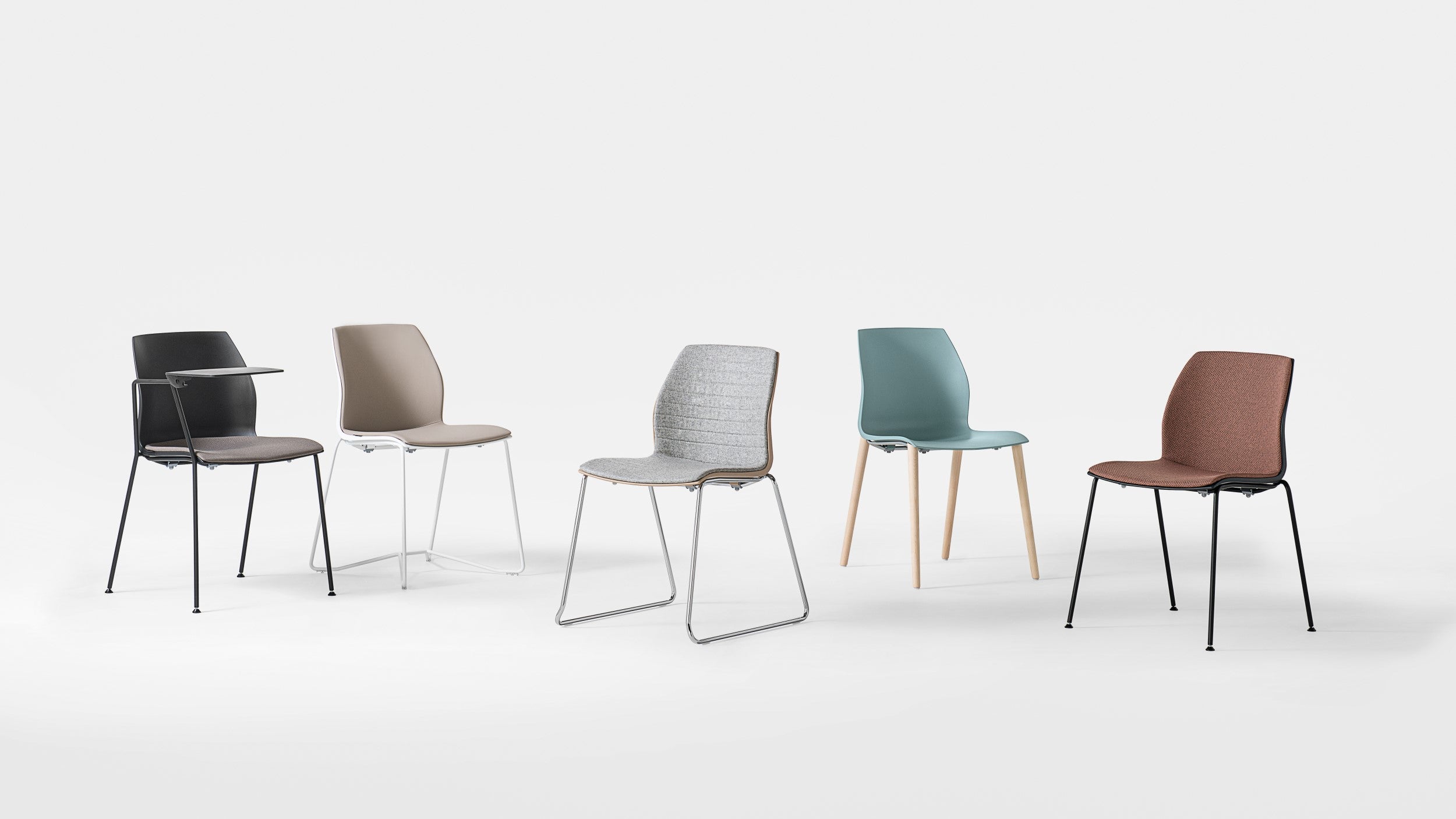 Kalea chair by Kastel Italy – modern, stackable chair with a sleek plastic shell, optional upholstery, and metal or wooden legs – ideal for cafeterias, training rooms, and public seating – supplied by Atelier 21 KSA, Top Interior Designer, Furniture Supplier, and Fit-out Company in Saudi Arabia and Riyadh.
كرسي Kalea من كاستل إيطاليا – كرسي عملي وعصري، قابل للتكديس، بقاعدة معدنية أو خشبية وتصميم أنيق – مثالي للمقاهي وغرف التدريب – مقدم من مفن الرسام، أفضل مصمم داخلي ومورد أثاث وتشطيبات في السعودية والرياض.